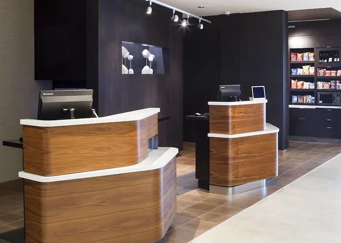 Courtyard By Marriott Worth At Alliance Town Center Hotel 3*
