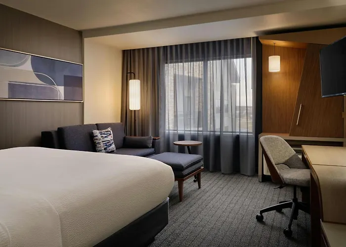 Courtyard By Marriott Worth At Alliance Town Center